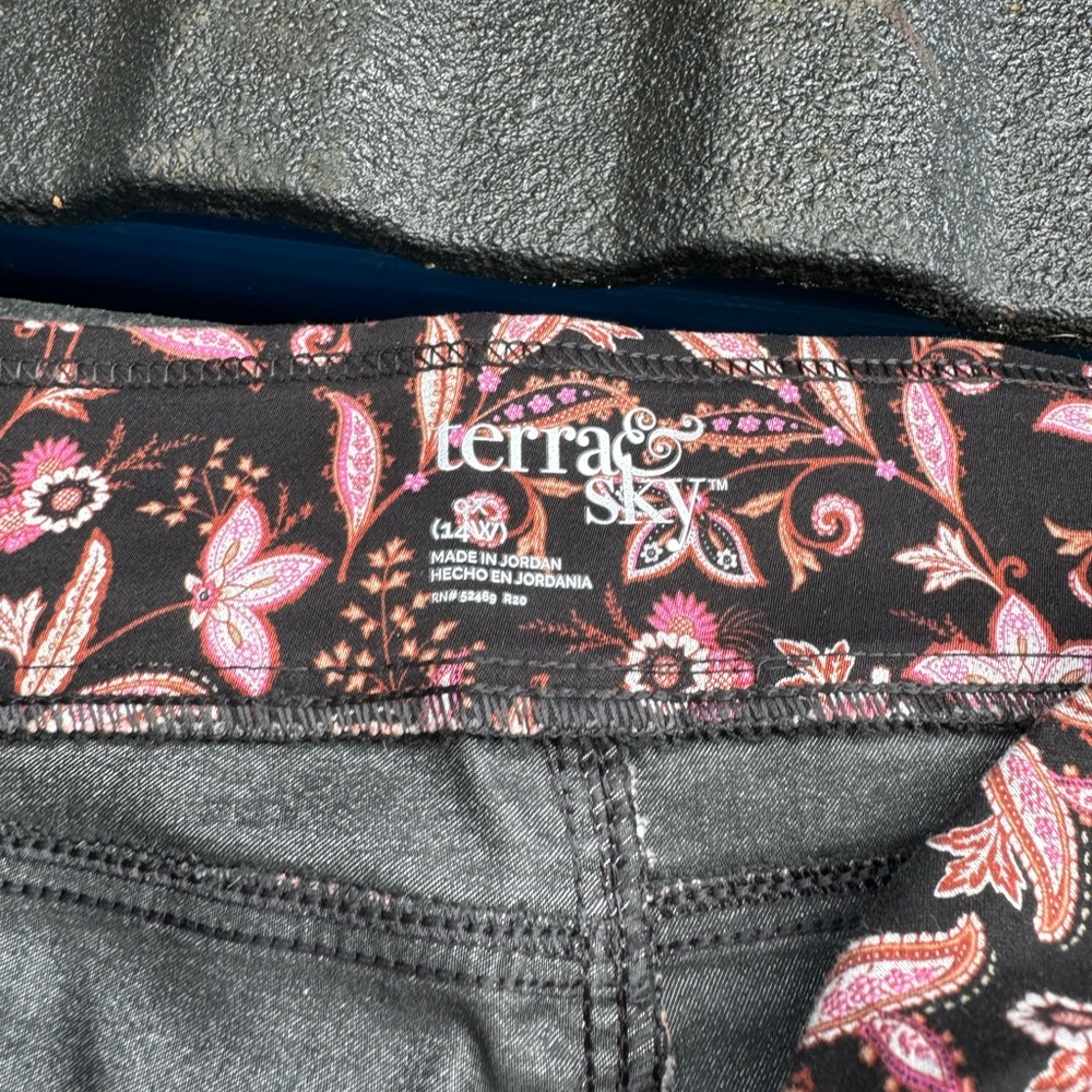 Terra & sky floral color 14 wide